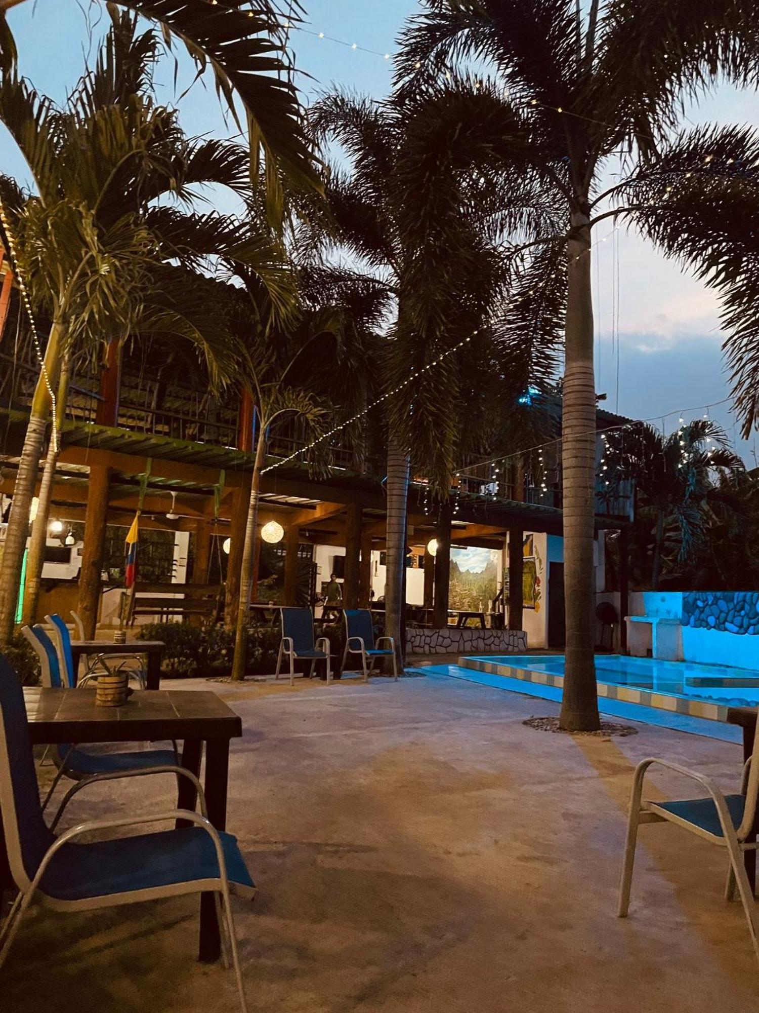 Hostal Luz De Luna Palomino Zewnętrze zdjęcie