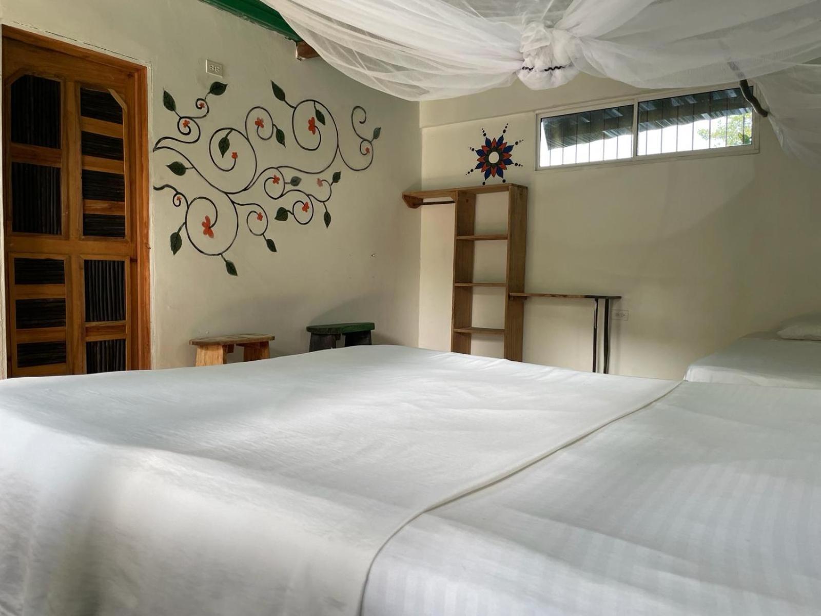 Hostal Luz De Luna Palomino Zewnętrze zdjęcie